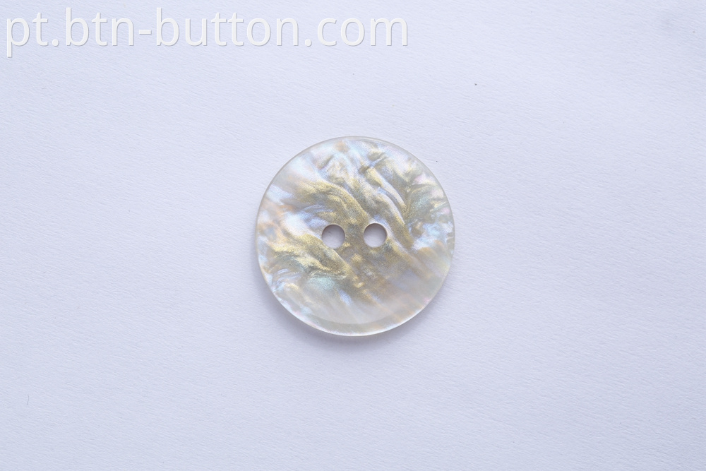 Resin imitation shell buttons for coats